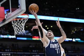 级和年轻球 级和年轻球