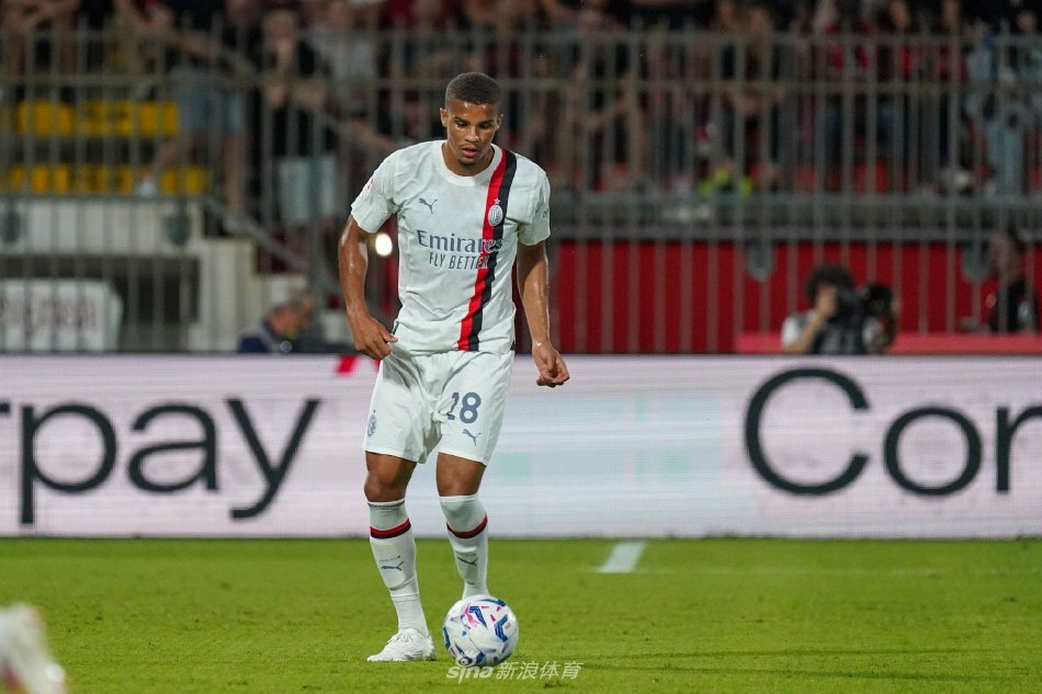 多名球员通 多名球员通