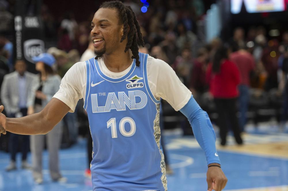 4次在客场 4次在客场